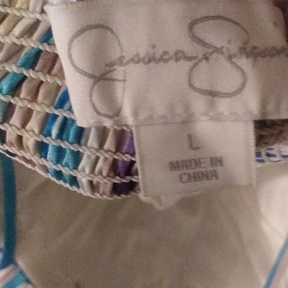 Dress - Picture 8 of 8